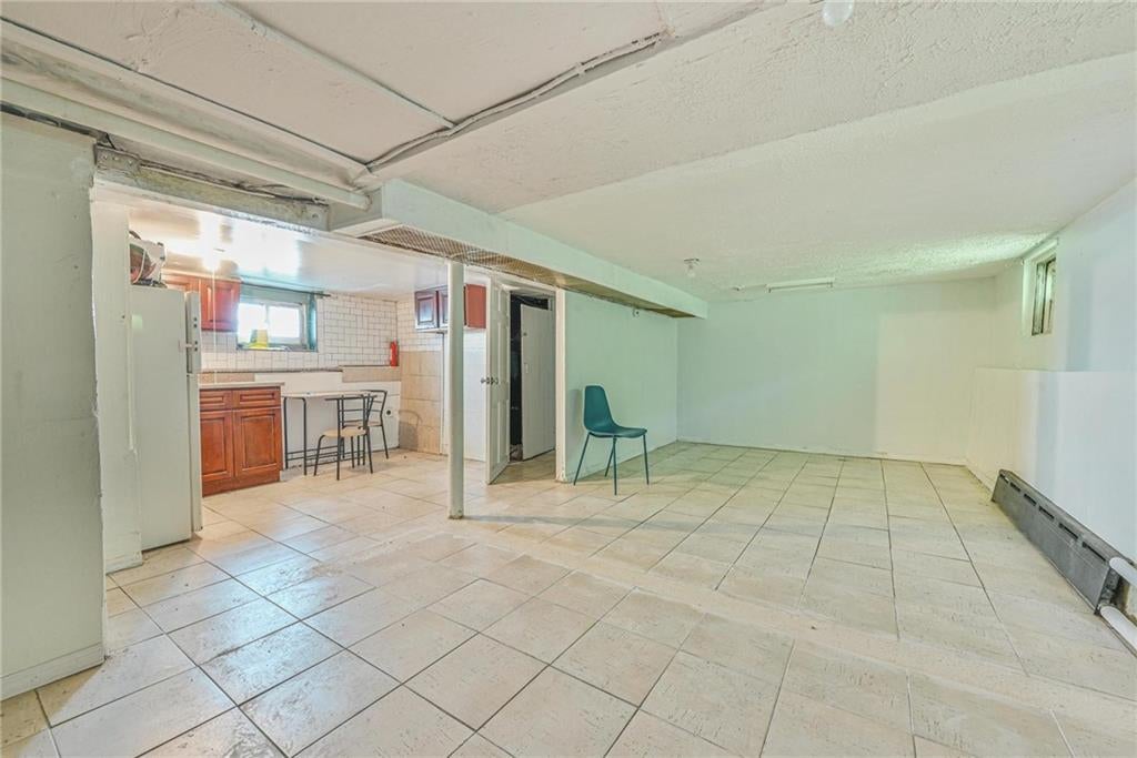 Brooklyn, New York, 11220, United States, 5 Bedrooms Bedrooms, ,3 BathroomsBathrooms,Residential,Active,1867909