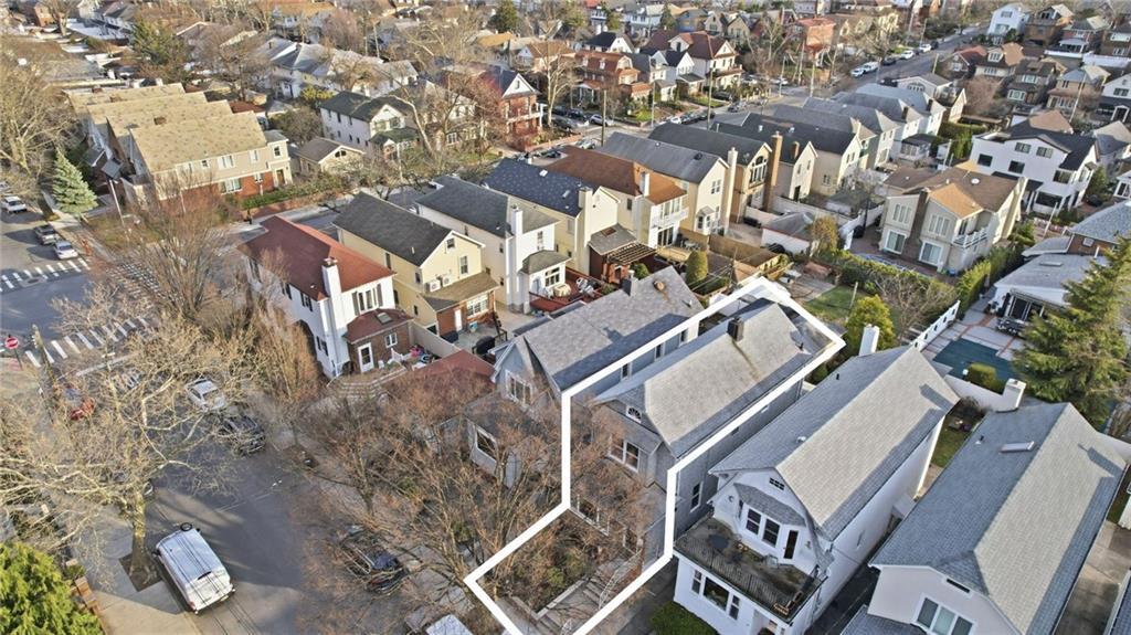 Brooklyn, New York, 11209, United States, 3 Bedrooms Bedrooms, ,2 BathroomsBathrooms,Residential,Active,2043123