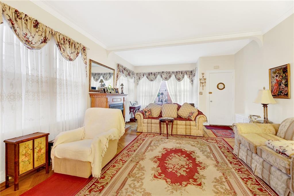 Brooklyn, New York, 11209, United States, ,2 BathroomsBathrooms,Residential,Active,1704152