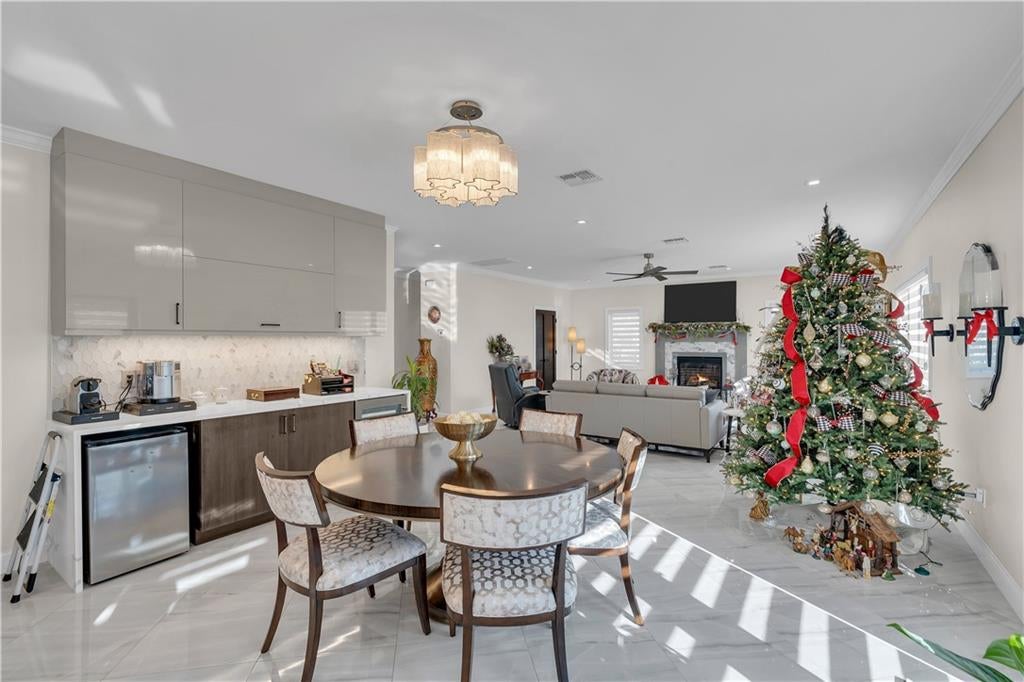 Staten Island, New York, 10307, United States, 4 Bedrooms Bedrooms, ,4 BathroomsBathrooms,Residential,Active,2009406