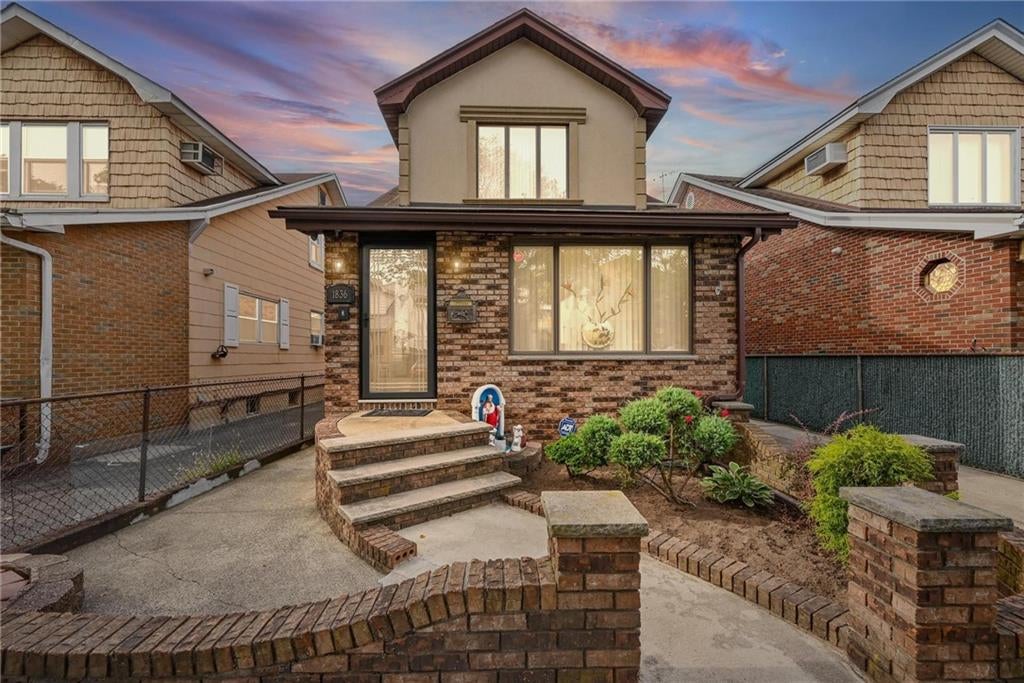 Brooklyn, New York, 11204, United States, 3 Bedrooms Bedrooms, ,2 BathroomsBathrooms,Residential,Active,1954030