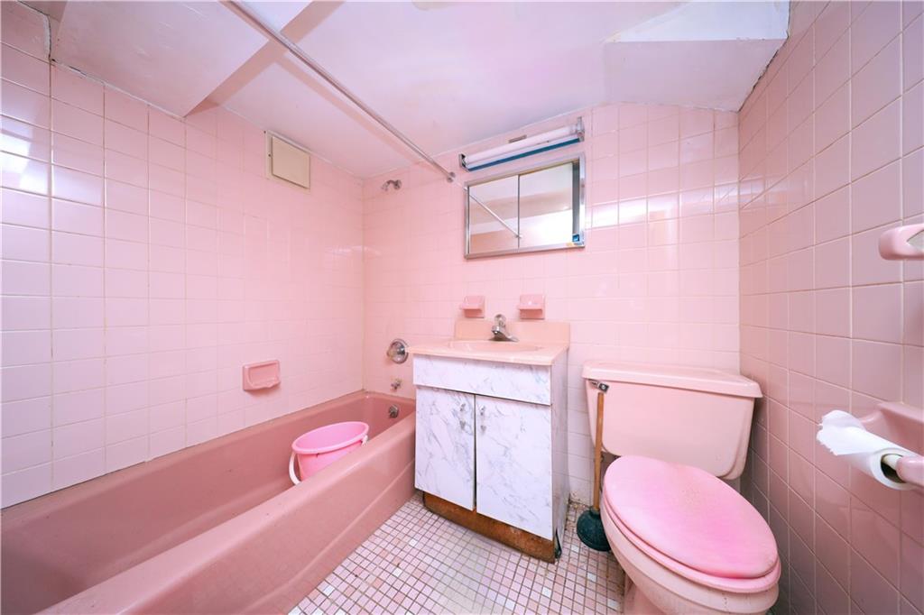 Brooklyn, New York, 11223, United States, ,Residential,Active,1876682