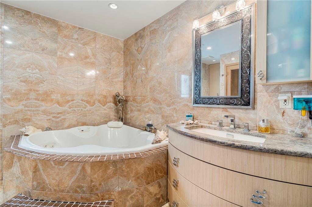 Brooklyn, New York, 11235, United States, 3 Bedrooms Bedrooms, ,3 BathroomsBathrooms,Residential,Active,2043829