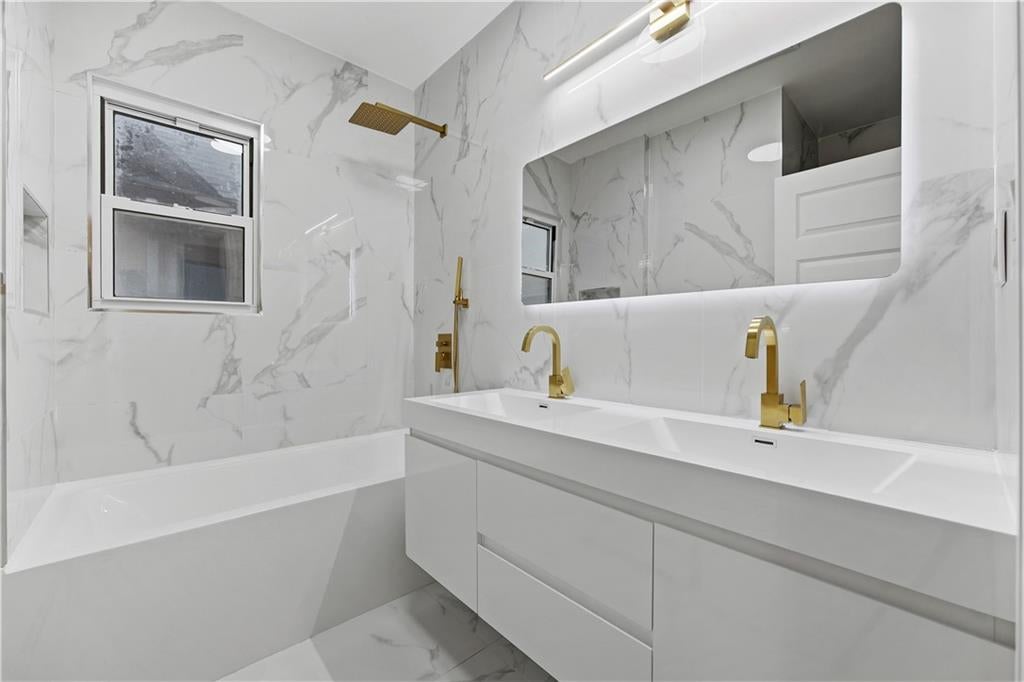 Brooklyn, New York, 11229, United States, 3 Bedrooms Bedrooms, ,3 BathroomsBathrooms,Residential,Active,2045747