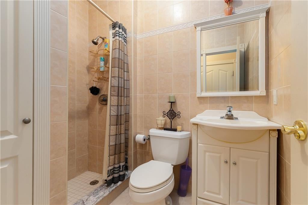 Staten Island, New York, 10304, United States, 4 Bedrooms Bedrooms, ,4 BathroomsBathrooms,Residential,Active,1997634