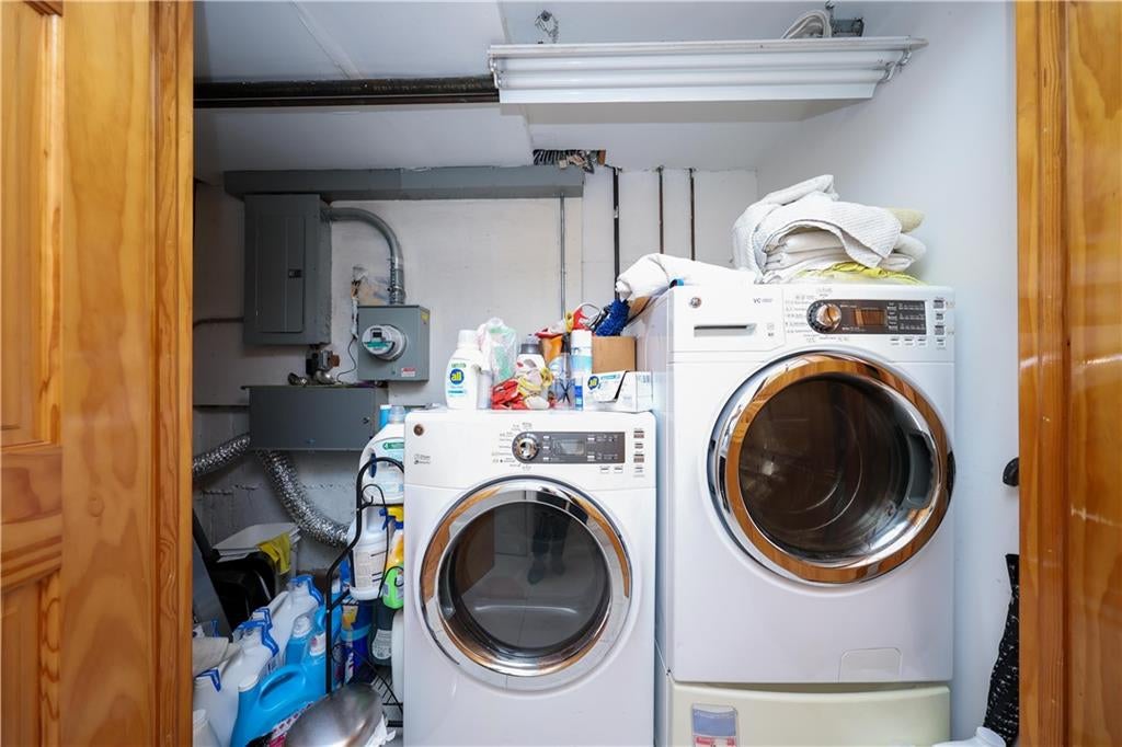 Brooklyn, New York, 11228, United States, 4 Bedrooms Bedrooms, ,3 BathroomsBathrooms,Residential,Active,1967314