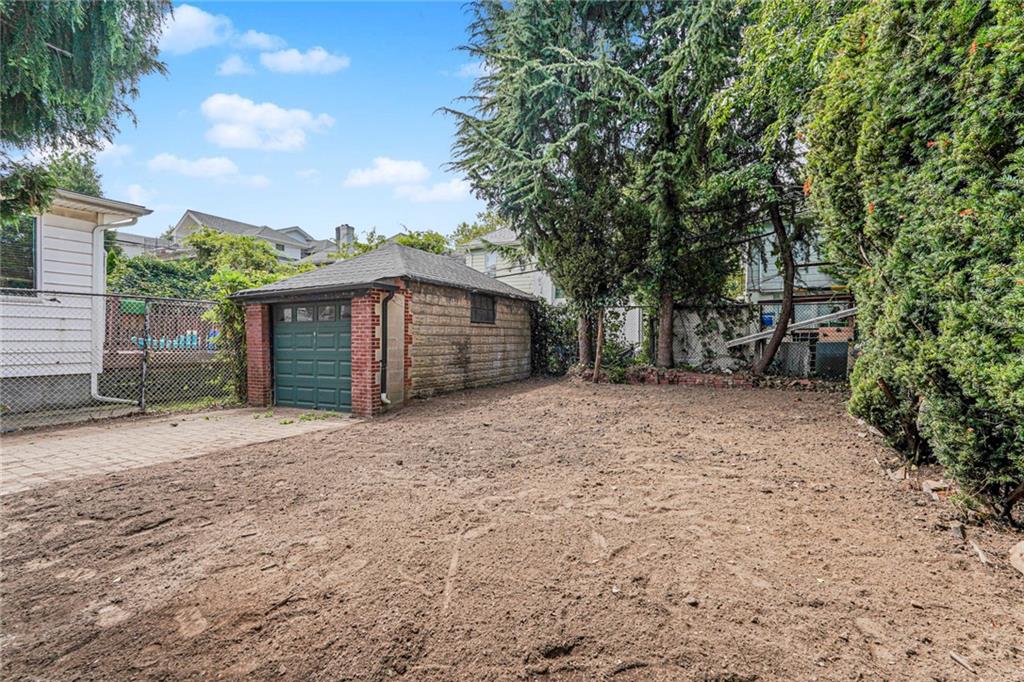 Brooklyn, New York, 11210, United States, 3 Bedrooms Bedrooms, ,2 BathroomsBathrooms,Residential,Active,1922277