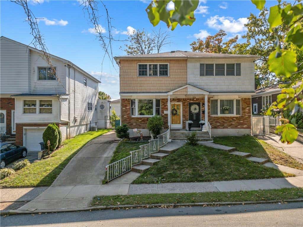 134 MONTREAL AVE, STATEN  ISLAND, NY 10306, photo 1 of 30