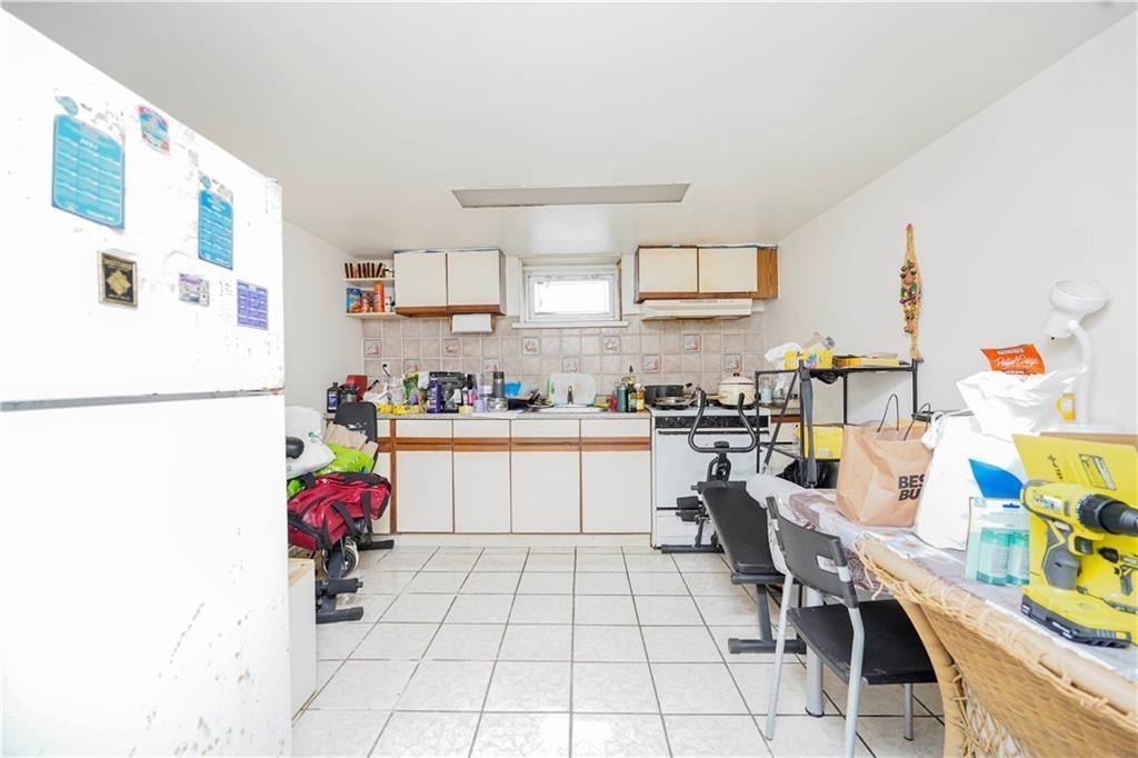 Brooklyn, New York, 11228, United States, 4 Bedrooms Bedrooms, ,3 BathroomsBathrooms,Residential,Active,1894180