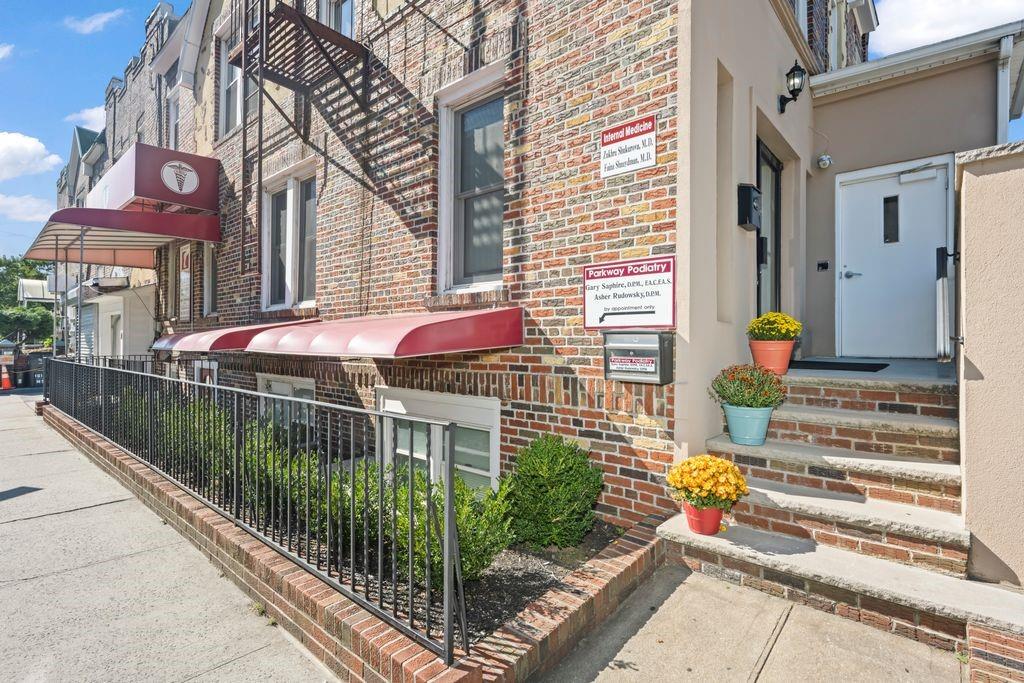 Brooklyn, New York, 11204, United States, ,Residential,Active,1954440