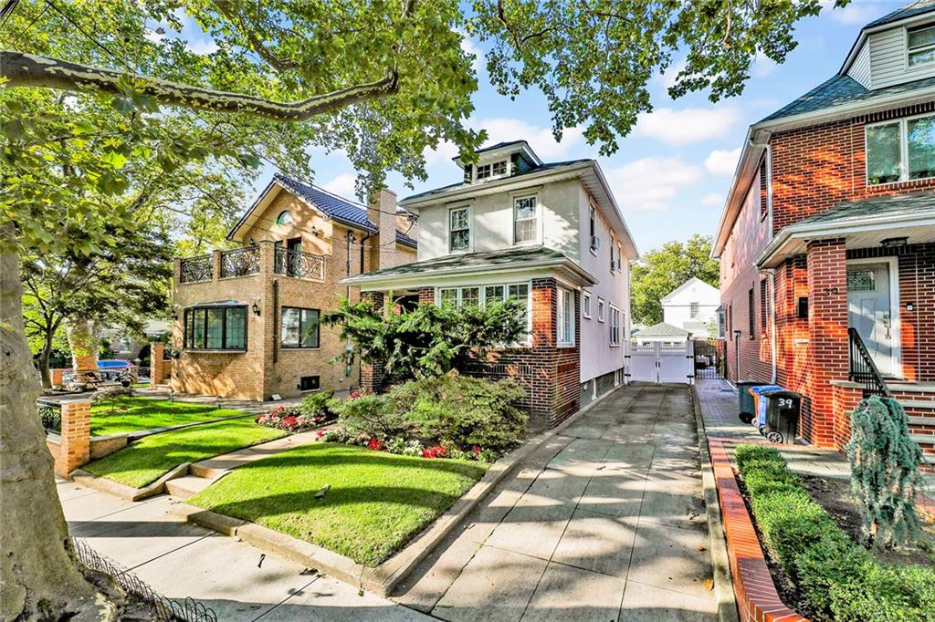 Brooklyn, New York, 11209, United States, 3 Bedrooms Bedrooms, ,3 BathroomsBathrooms,Residential,Active,1927679