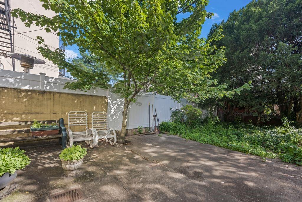 Brooklyn, New York, 11220, United States, 5 Bedrooms Bedrooms, ,3 BathroomsBathrooms,Residential,Active,1877839