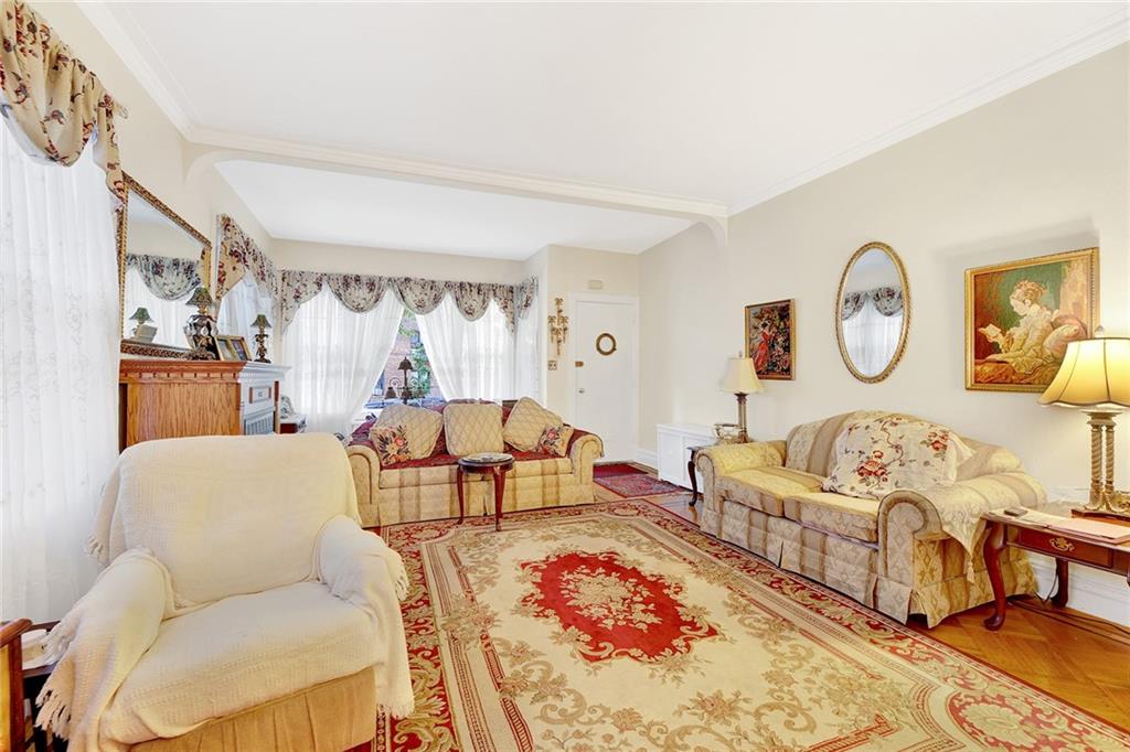 Brooklyn, New York, 11209, United States, ,2 BathroomsBathrooms,Residential,Active,1704152