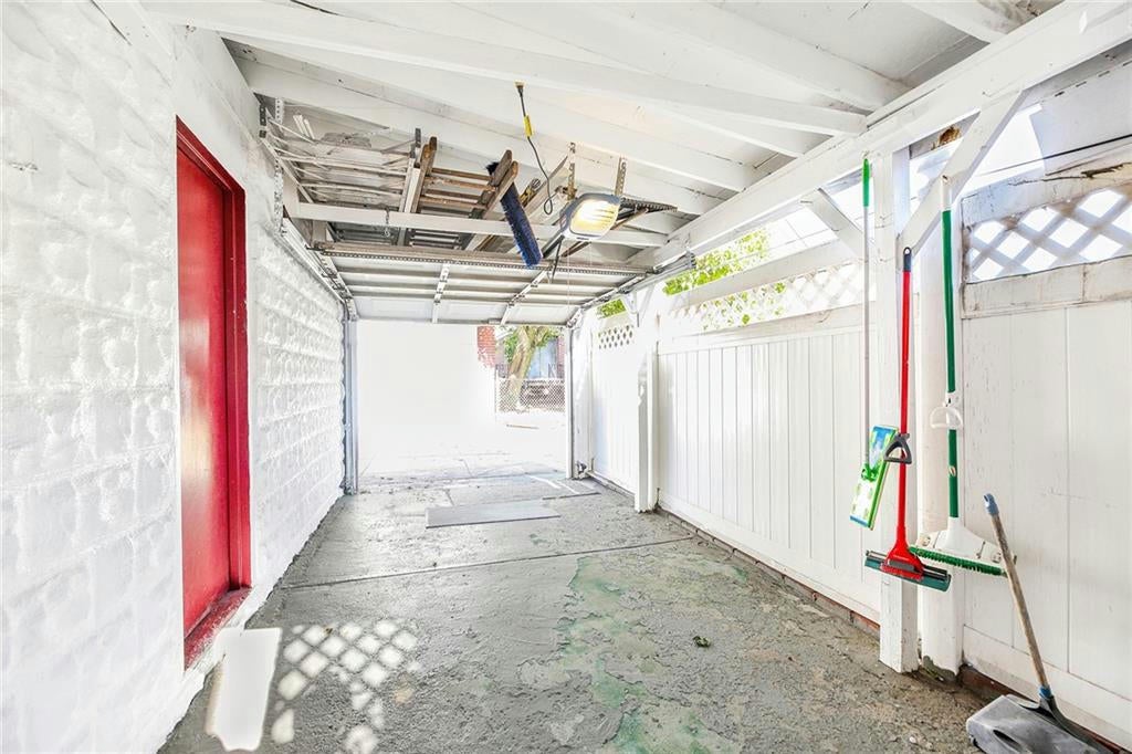 Brooklyn, New York, 11209, United States, ,2 BathroomsBathrooms,Residential,Active,1704152