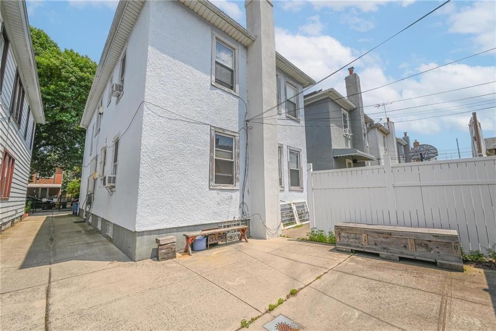 Brooklyn, New York, 11220, United States, 5 Bedrooms Bedrooms, ,3 BathroomsBathrooms,Residential,Active,1867909