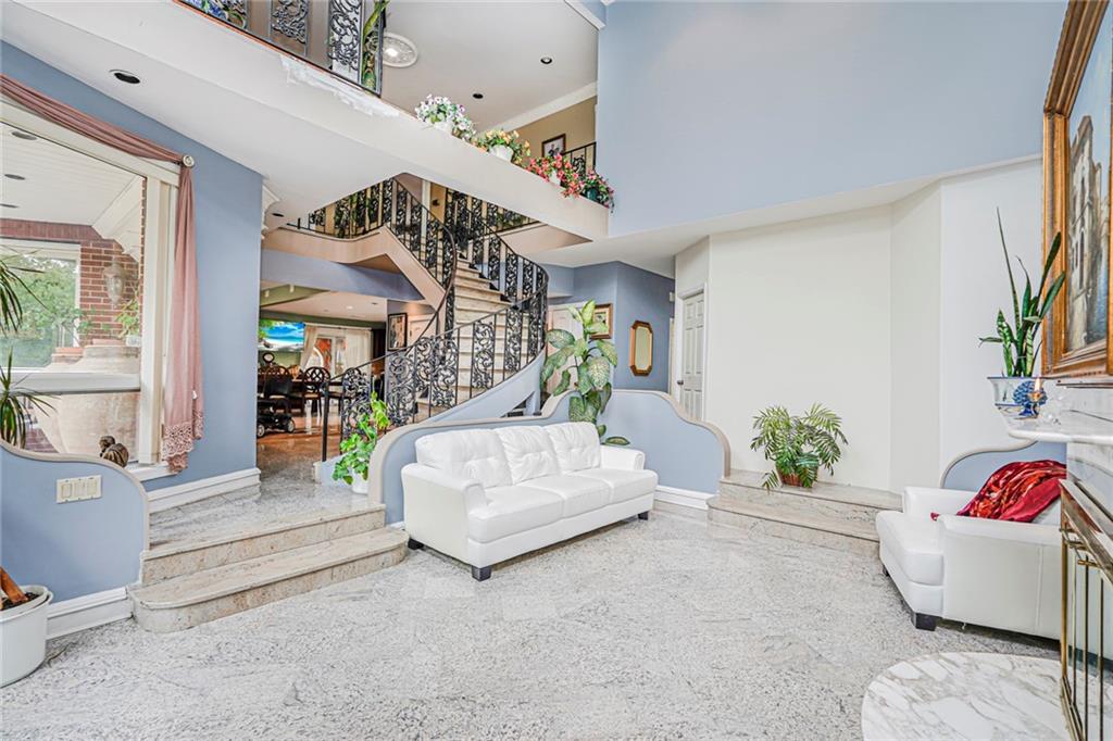 Brooklyn, New York, 11234, United States, 4 Bedrooms Bedrooms, ,7 BathroomsBathrooms,Residential,Active,1859380