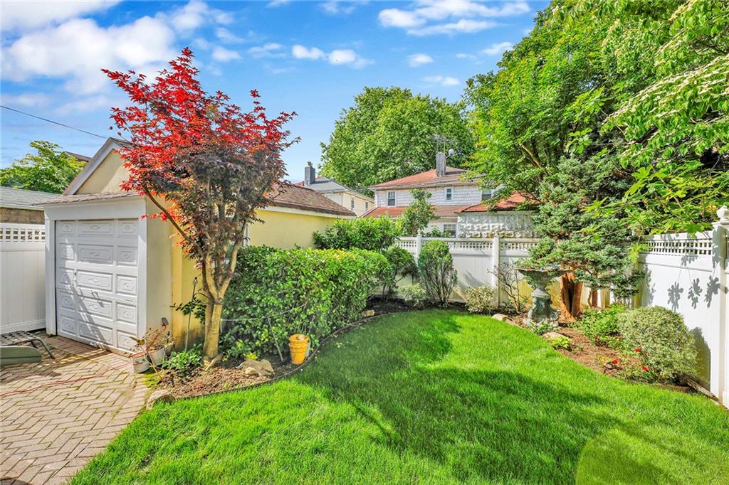 Brooklyn, New York, 11209, United States, 3 Bedrooms Bedrooms, ,4 BathroomsBathrooms,Residential,Active,1831775