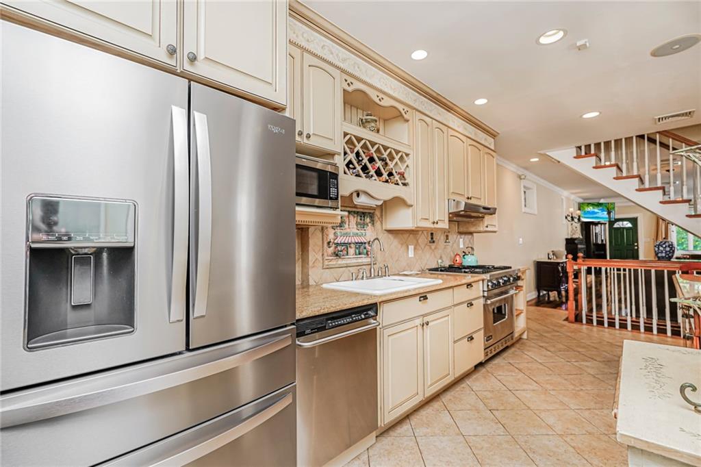 Brooklyn, New York, 11209, United States, 3 Bedrooms Bedrooms, ,2 BathroomsBathrooms,Residential,Active,1834476