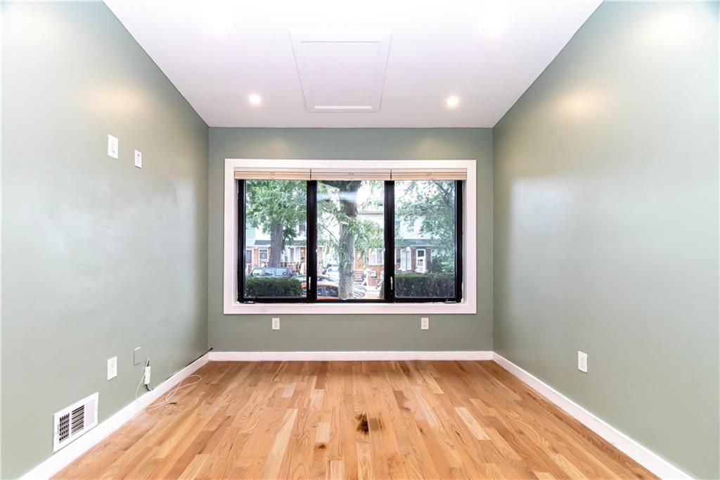 Brooklyn, New York, 11210, United States, 3 Bedrooms Bedrooms, ,3 BathroomsBathrooms,Residential,Active,1920267