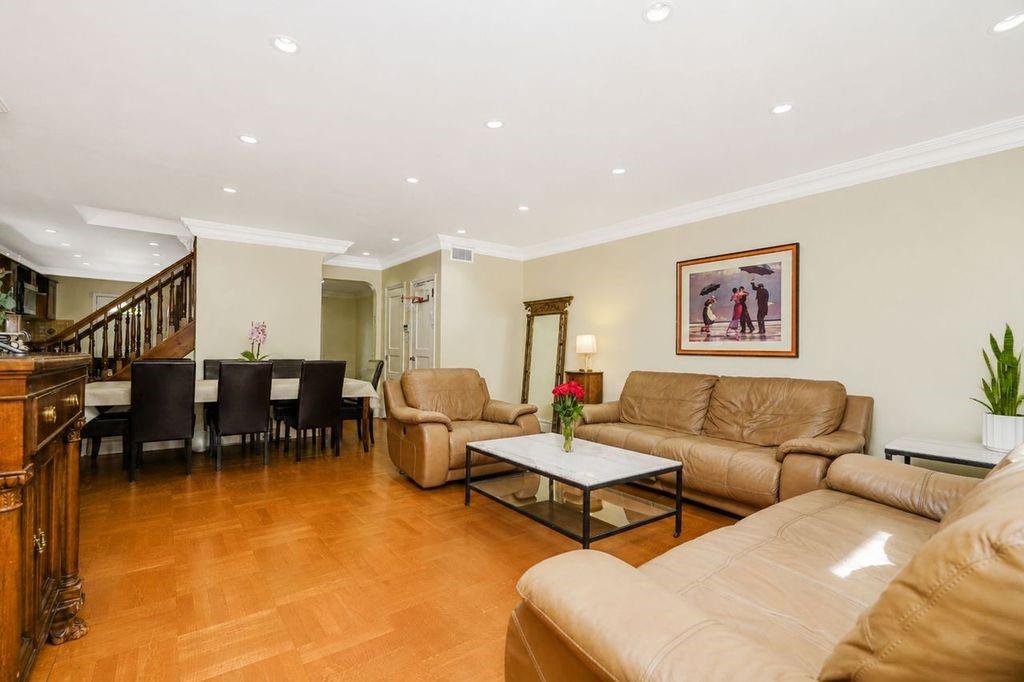 Brooklyn, New York, 11229, United States, 6 Bedrooms Bedrooms, ,4 BathroomsBathrooms,Residential,Active,2051996