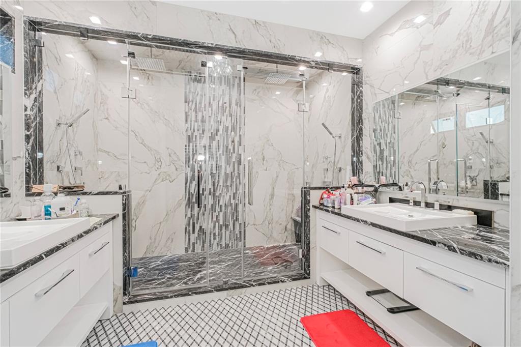 Staten Island, New York, 10304, United States, 4 Bedrooms Bedrooms, ,4 BathroomsBathrooms,Residential,Active,1968381