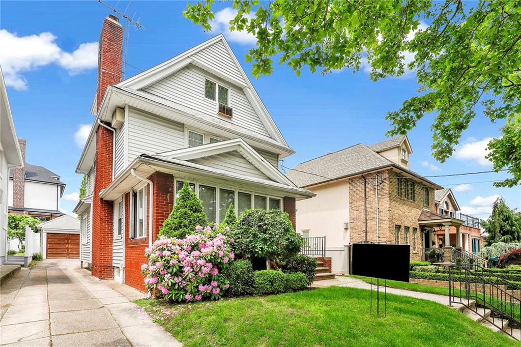 Brooklyn, New York, 11209, United States, 5 Bedrooms Bedrooms, ,3 BathroomsBathrooms,Residential,Pending,1832351