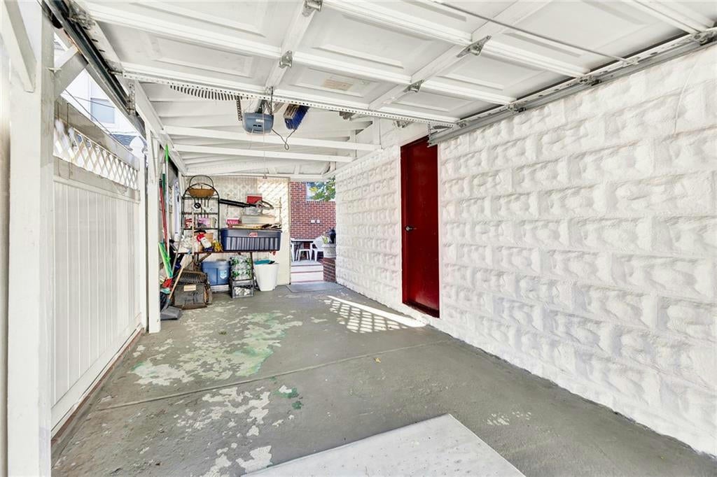 Brooklyn, New York, 11209, United States, ,2 BathroomsBathrooms,Residential,Active,1704152