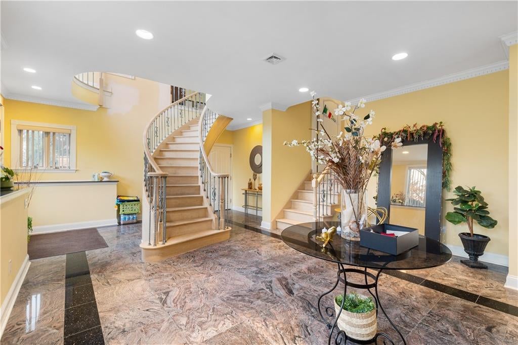 Staten Island, New York, 10304, United States, 4 Bedrooms Bedrooms, ,4 BathroomsBathrooms,Residential,Active,1997634