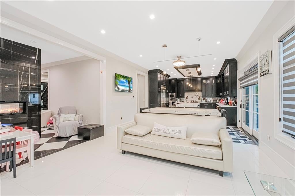 Staten Island, New York, 10304, United States, 4 Bedrooms Bedrooms, ,4 BathroomsBathrooms,Residential,Active,1968381