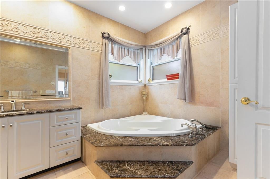 Staten Island, New York, 10304, United States, 4 Bedrooms Bedrooms, ,4 BathroomsBathrooms,Residential,Active,1997634