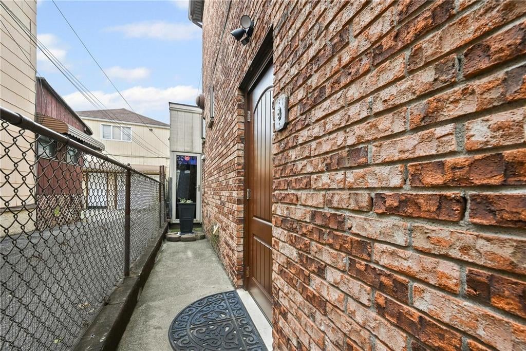 Brooklyn, New York, 11204, United States, 3 Bedrooms Bedrooms, ,2 BathroomsBathrooms,Residential,Active,1954030