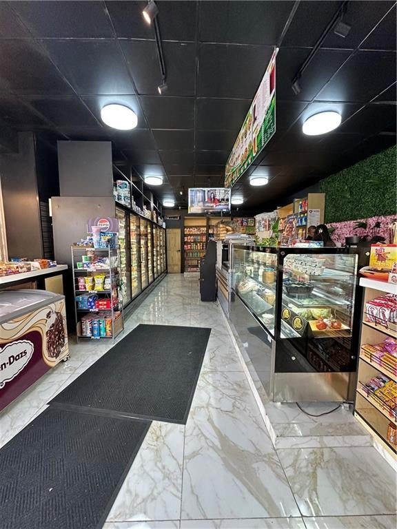 Brooklyn, New York, 11235, United States, ,Residential,Active,1970956