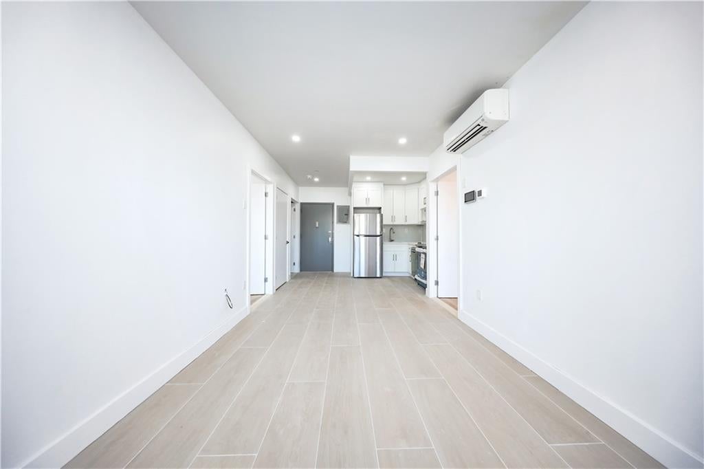 Flushing, New York, 11358, United States, ,Commercial,Active,1945081
