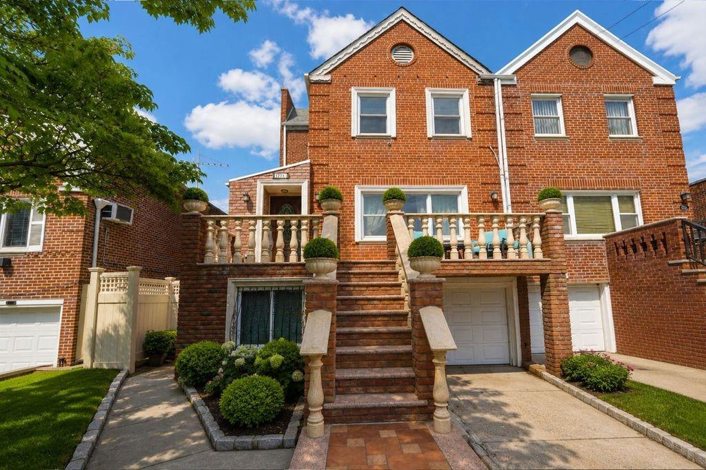 Brooklyn, New York, 11229, United States, 6 Bedrooms Bedrooms, ,4 BathroomsBathrooms,Residential,Active,2051996