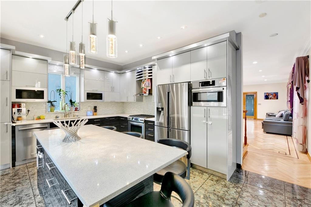 Brooklyn, New York, 11214, United States, ,Residential,Pending,1702499
