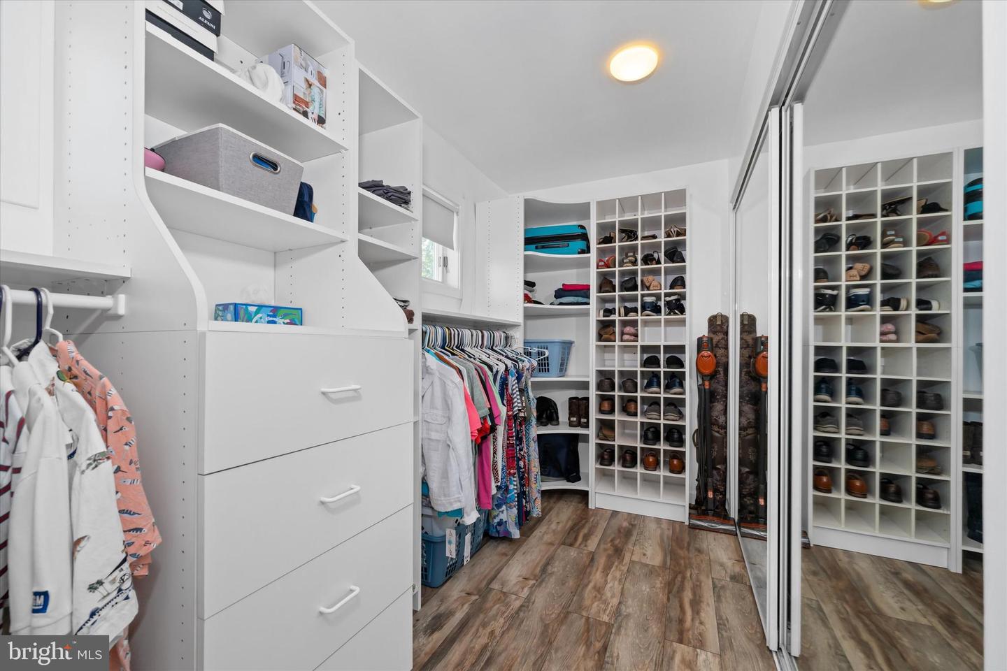 Chesapeake City, Maryland, 21915, United States, 3 Bedrooms Bedrooms, ,4 BathroomsBathrooms,Residential,Active,1914604