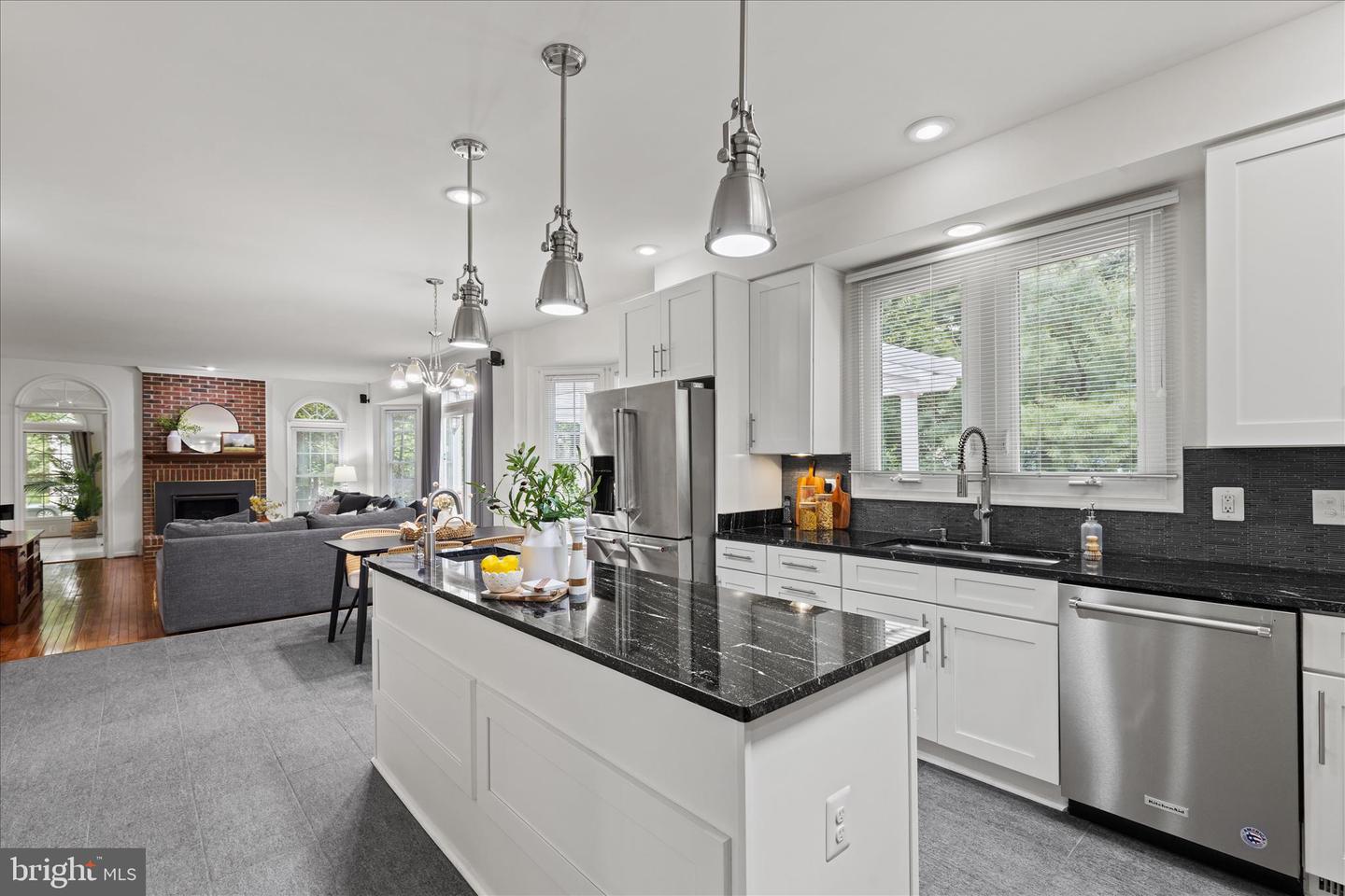 Centreville, Virginia, 20121, United States, 4 Bedrooms Bedrooms, ,3 BathroomsBathrooms,Residential,Contingent,2045785