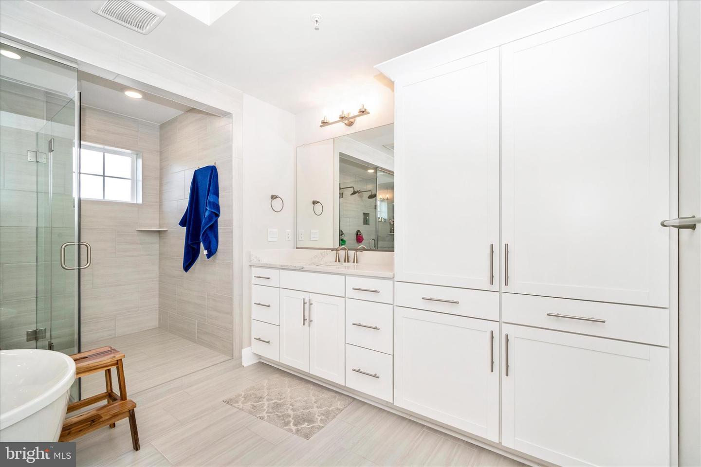 Germantown, Maryland, 20874, United States, 7 Bedrooms Bedrooms, ,6 BathroomsBathrooms,Residential,Active,2045016