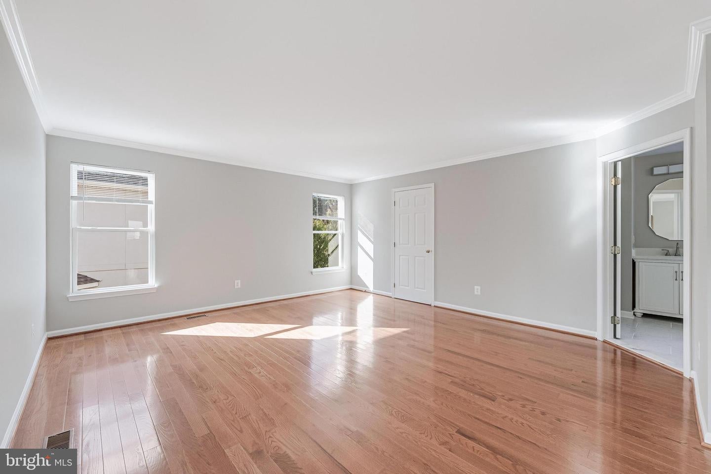 Ashburn, Virginia, 20147, United States, 5 Bedrooms Bedrooms, ,4 BathroomsBathrooms,Residential,Active,1961920