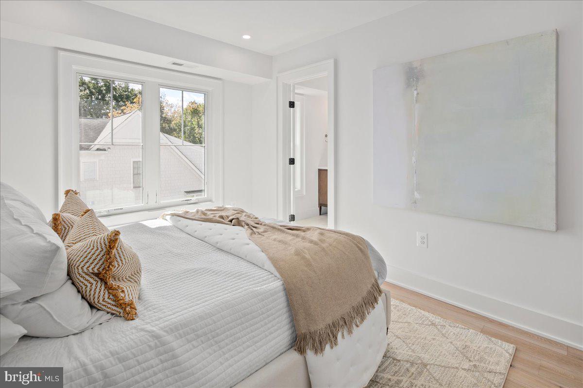 Arlington, Virginia, 22201, United States, 4 Bedrooms Bedrooms, ,5 BathroomsBathrooms,Residential,Active,1954022