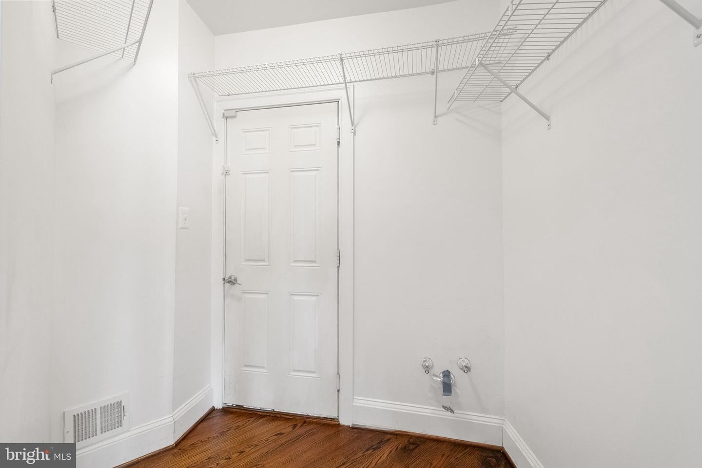 Clarksburg, Maryland, 20871, United States, 5 Bedrooms Bedrooms, ,5 BathroomsBathrooms,Residential,Active,2001354