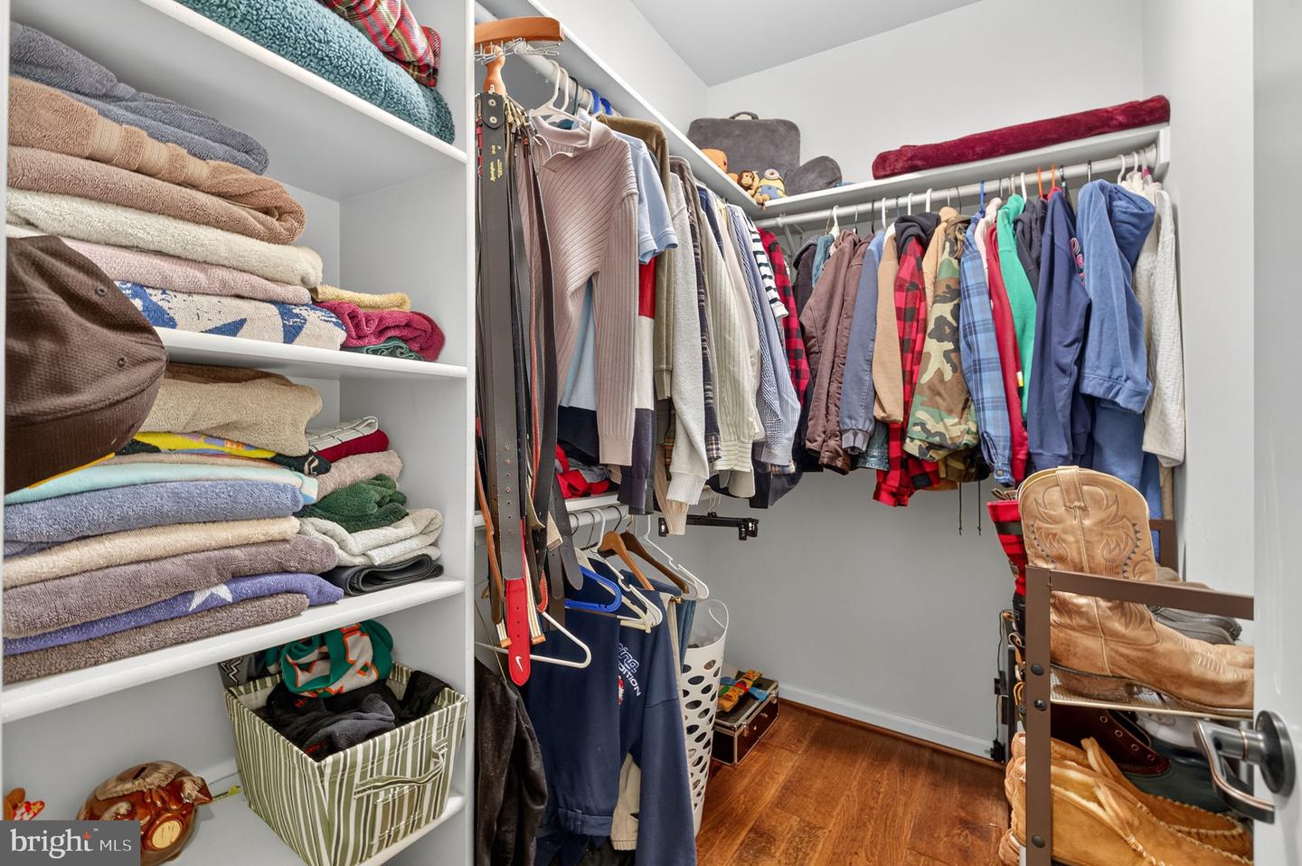 Ashburn, Virginia, 20148, United States, 5 Bedrooms Bedrooms, ,6 BathroomsBathrooms,Residential,Active,1952301