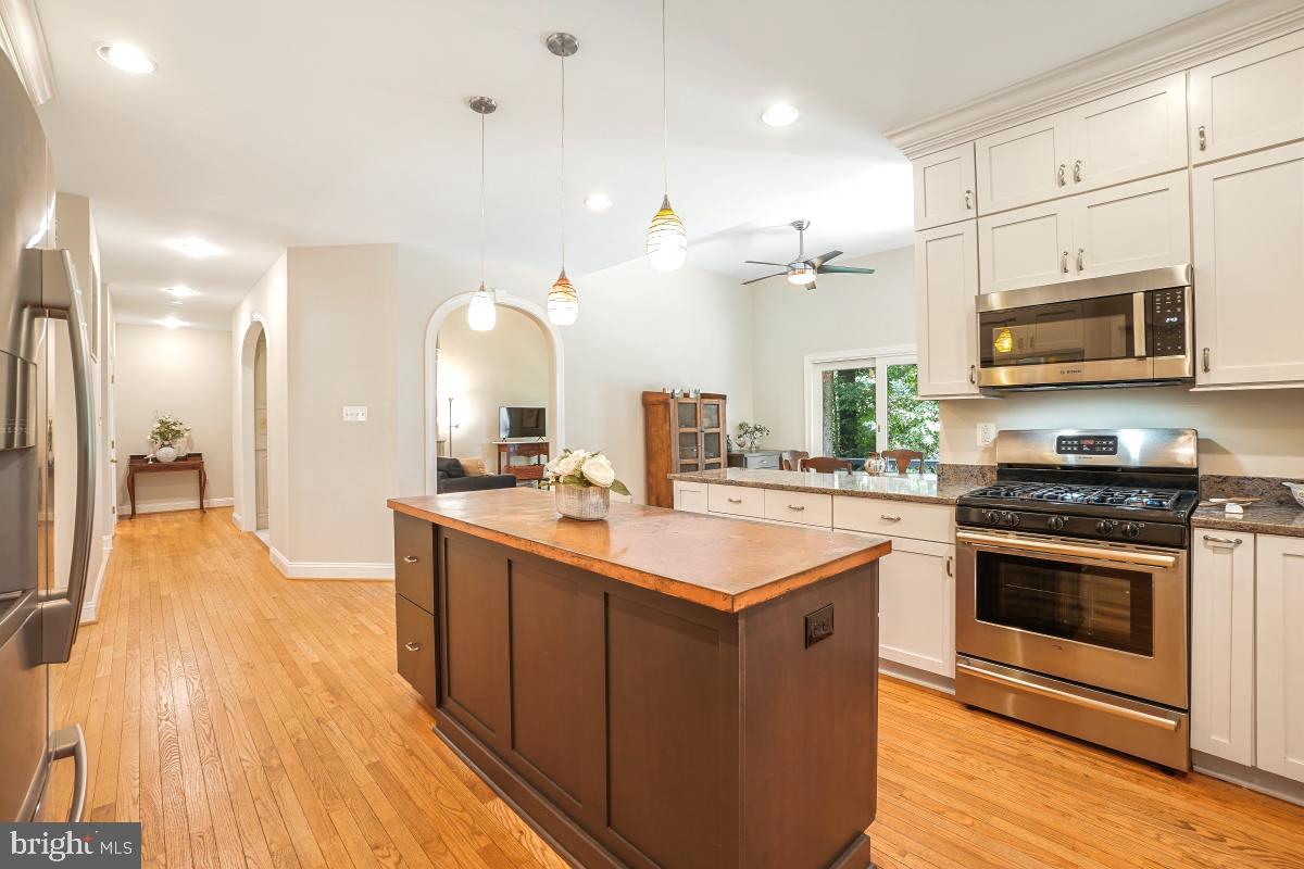 Columbia, Maryland, 21044, United States, 4 Bedrooms Bedrooms, ,3 BathroomsBathrooms,Residential,Active,1913962