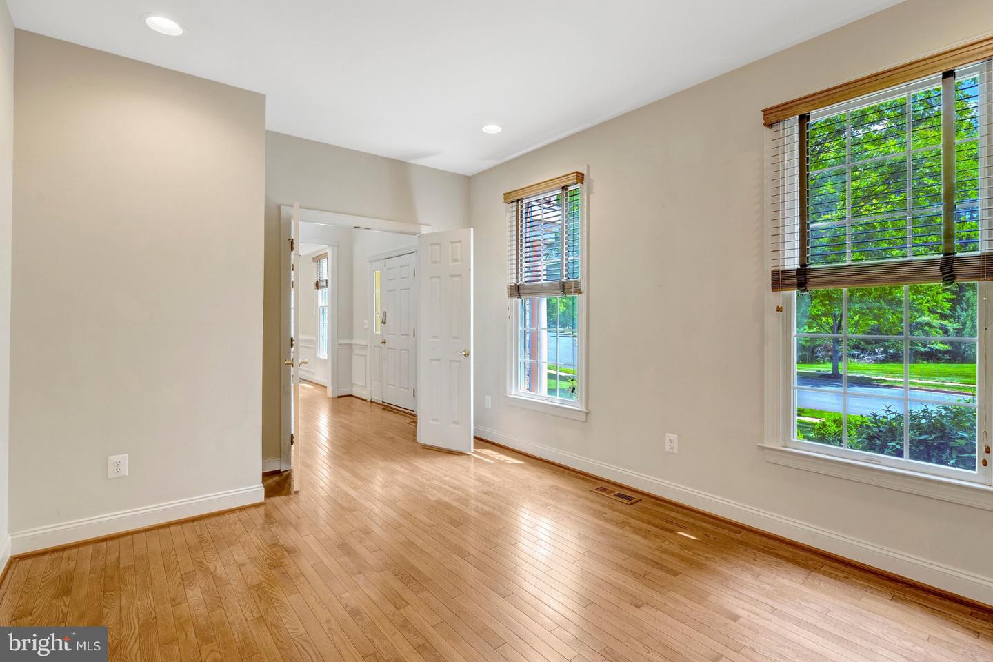 Haymarket, Virginia, 20169, United States, 5 Bedrooms Bedrooms, ,5 BathroomsBathrooms,Residential,Pending,2031766