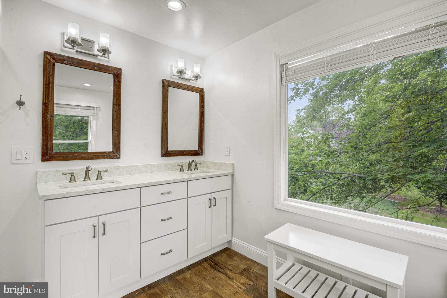 Plainsboro, New Jersey, 08536, United States, 5 Bedrooms Bedrooms, ,3 BathroomsBathrooms,Residential,Active,1853623