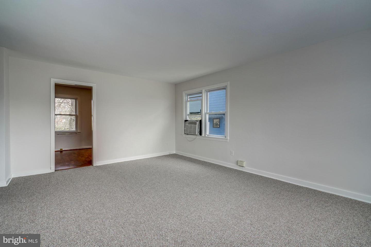 Arlington, Virginia, 22201, United States, 5 Bedrooms Bedrooms, ,3 BathroomsBathrooms,Residential,Active,1945268