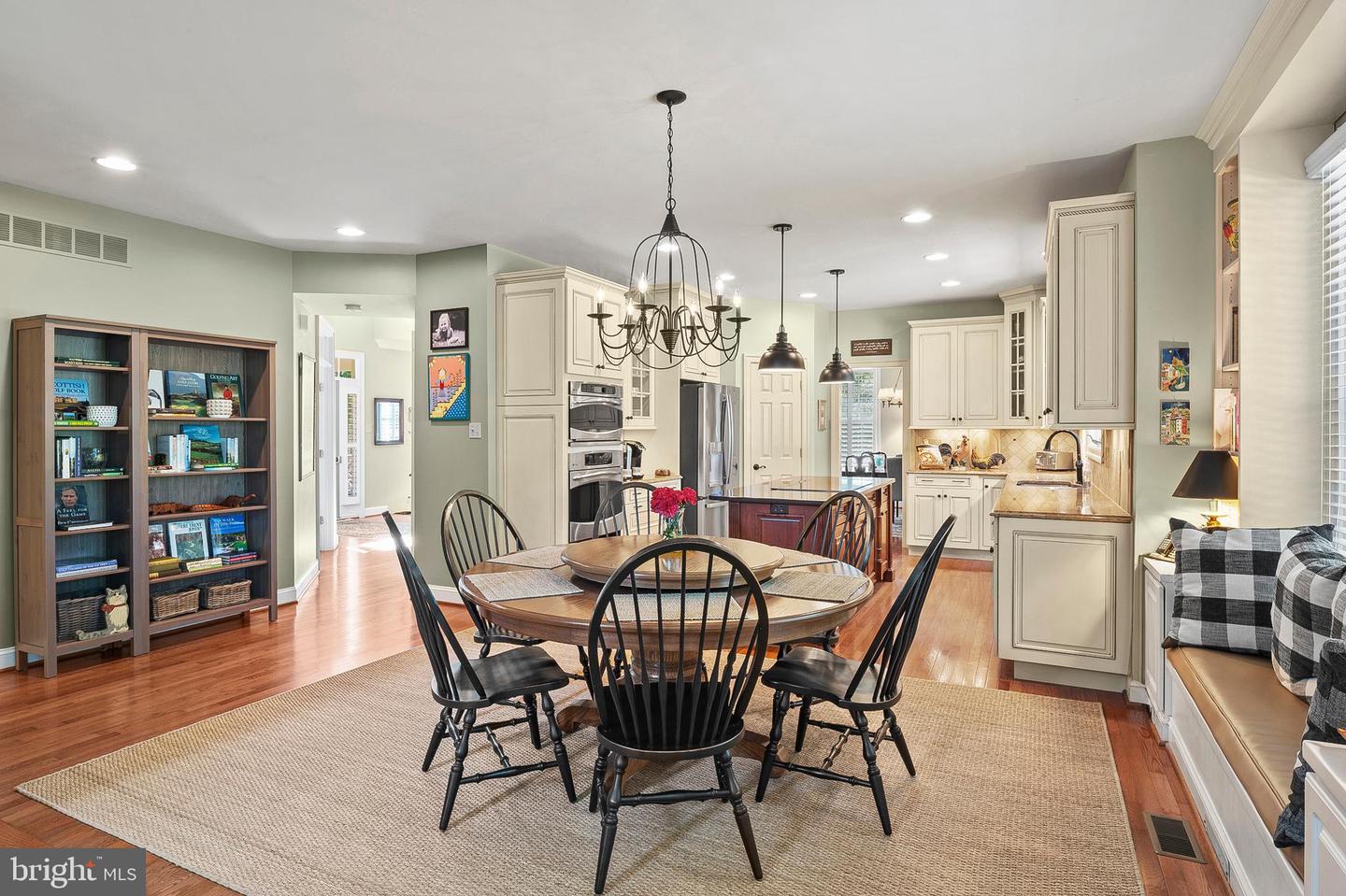 Columbia, Maryland, 21044, United States, 4 Bedrooms Bedrooms, ,3 BathroomsBathrooms,Residential,Active,1934807