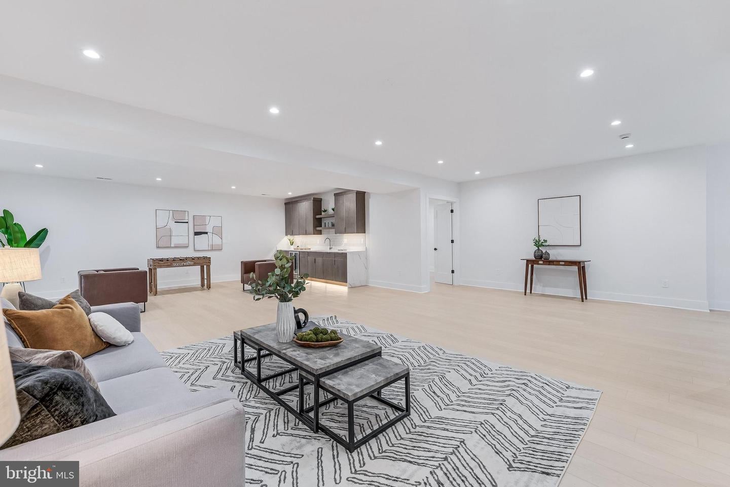 Falls Church, Virginia, 22042, United States, 6 Bedrooms Bedrooms, ,6 BathroomsBathrooms,Residential,Active,1989772