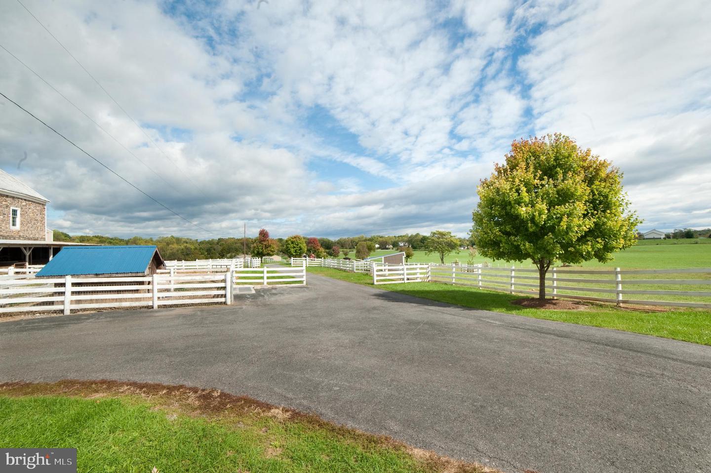 Martinsburg, West Virginia, 25404, United States, 5 Bedrooms Bedrooms, ,3 BathroomsBathrooms,Residential,Active,1936417