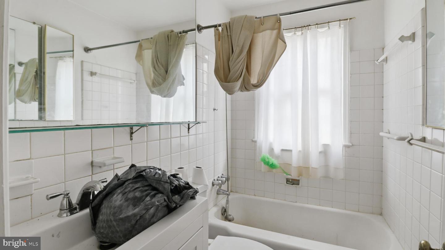 Washington, District Of Columbia, 20007, United States, ,Residential,Active,2002600